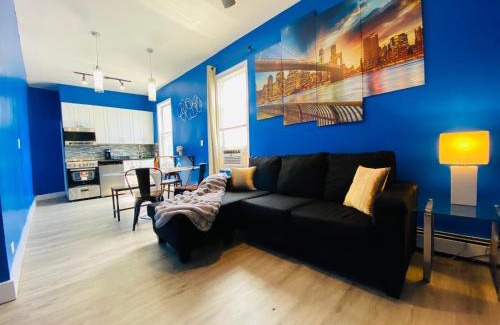 East Bronx Appartement | The Bronx Blue Oasis