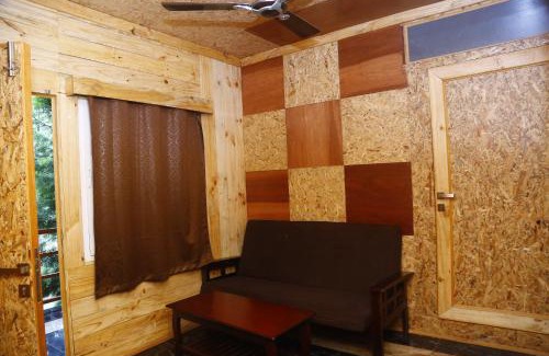 Yercaud Station Balnéaire | The Brook Resorts & Spa