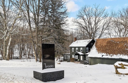 Hillsdale Appartement | The Brooks Motel: Exceptional Suite