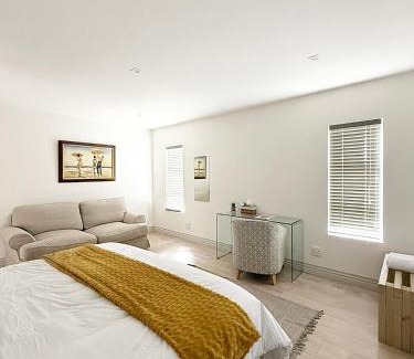 Bredasdorp Maison | The Bucket List Guest House