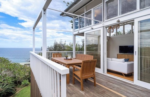 Newport Maison | 'The Bungan' - Absolute Beachfront, Direct Beach Access to Bungan Beach, Newport