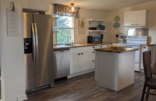 Avoca Maison | The Bunkhouse Hawley - Close to Lancium AI & Anson