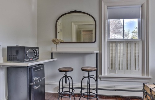 Keene Maison | The Burrell House