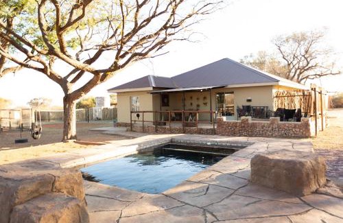 Bela-Bela Maison | The Bushveld Farmhouse in Mabalingwe Nature Reserve