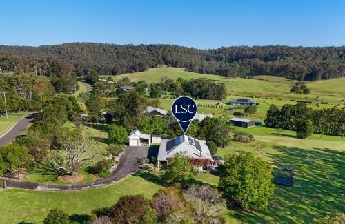 Far Meadow Maison | The Byres