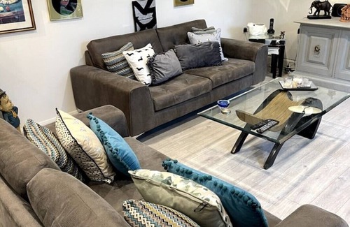 High Barnet Cabine | The Cabin - Arkley, Barnet