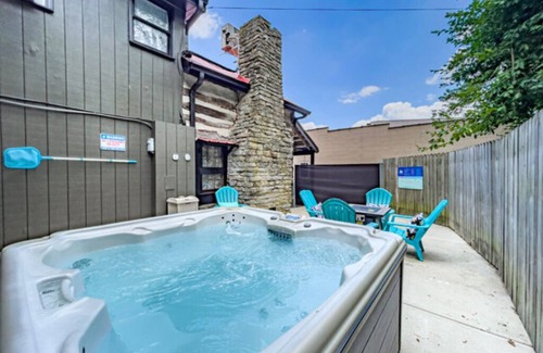 Augusta Cabine | Adorable cabine, à quelques pas de la rivière Ohio: bain à remous, foyer et cuisine complète
