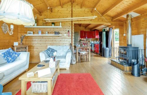 Newtown Maison | The Cabin Cefn Mawr