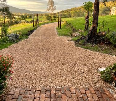 Thornton Chalet De Ski | The Cabin, Ghost Gum Gully