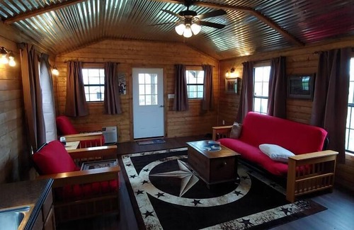 Sutherland Springs Autre | The cabin @ Redawg Ranch