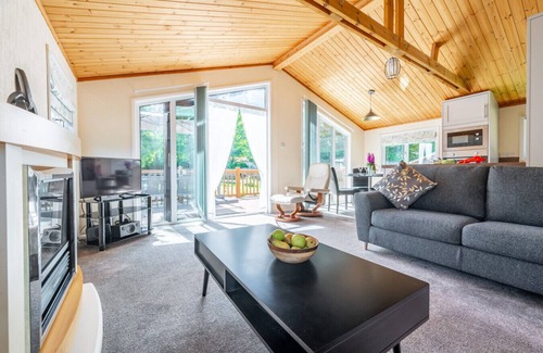 Aldborough Appartement | The Cabin | Sleeps up to six | Gardens | Aylsham