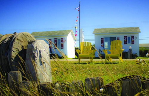 Pointe-au-Pere Chalet De Ski | The Cabines du Phare are located in Rimouski by the sea. They are composed of te