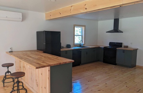 Tamworth Cabine | The Cabins at Timber Ridge - #3 - Brand new cabins nestled in the woods of NH