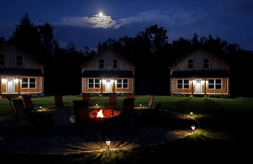 Tamworth Cabine | The Cabins at Timber Ridge - #3 - Brand new cabins nestled in the woods of NH