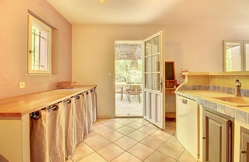 Maubec Maison | The Calavoun house in Provence