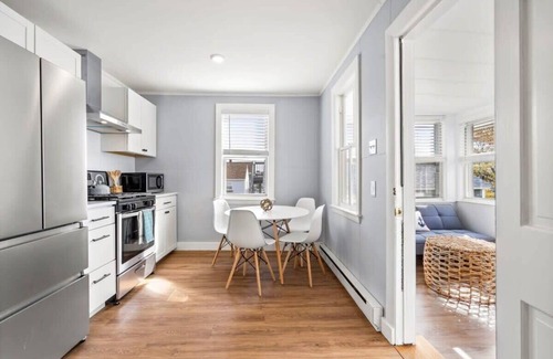 Salisbury Beach Appartement | The Cammie Cabana Pet Friendly Steps to Beach