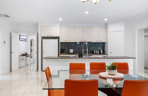 Canadian Maison | The Canadian Escape, Ballarat - Up to 10 guests!