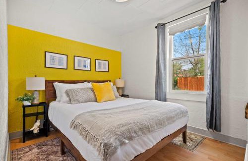 Drumheller Maison | The Canary 2BR Gem in Downtown Drumheller