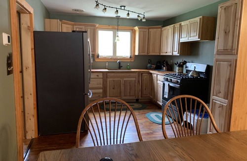 Morris Maison | La cabine du ruisseau Canyon