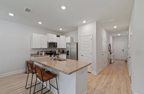 Ferry Pass Maison | The Canzy: Charming 3-bedroom townhome in welcoming Pensacola