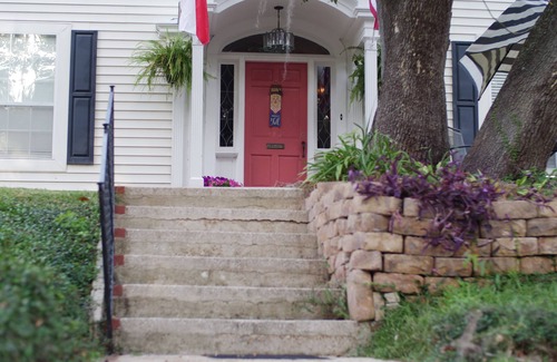 Tallahassee Maison | The Capitol Inn