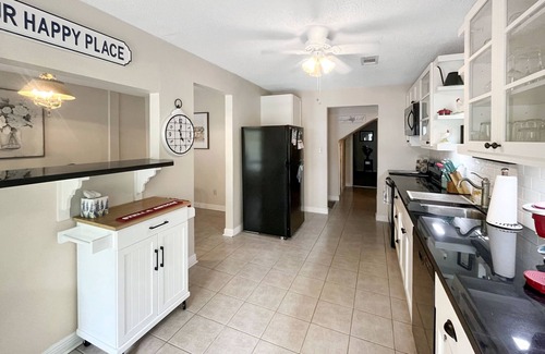 Chappell Hill Maison | The Cardinal House at Chappell Hill