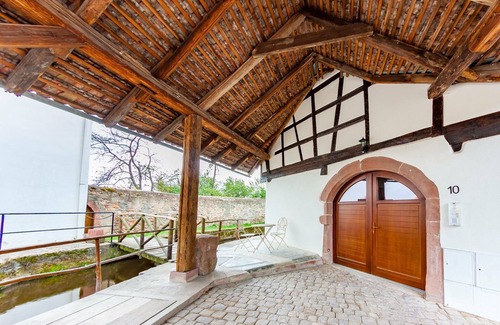 Kientzheim Appartement | "le château" gite 8 personnes avec sauna et billard.