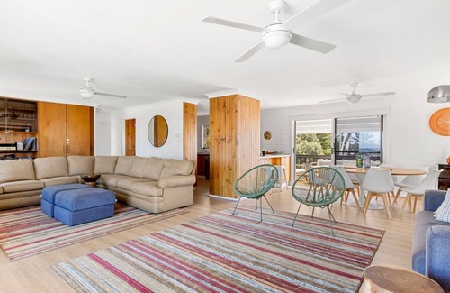 Culburra Beach Maison | The Castle - Pet Friendly - Absolute Beachfront