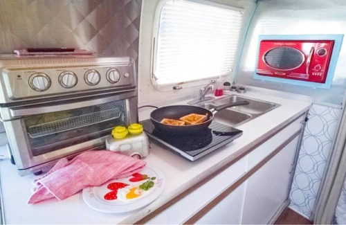 Bentonville - Fayetteville Maison | The Celesta - Beautiful 1971 Airstream and Patio