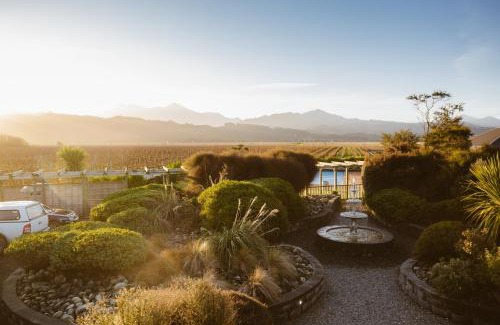 Renwick Maison | The Cellar Door - Blenheim Holiday Home