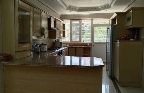 Oyster Bay Appartement | The centre of Masaki, close to restaurants, bars & supermarkets and ATM's