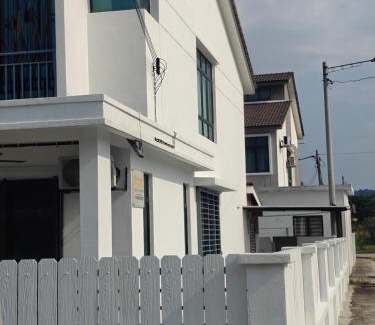Sungai Buloh Maison | The Cermai Homestay