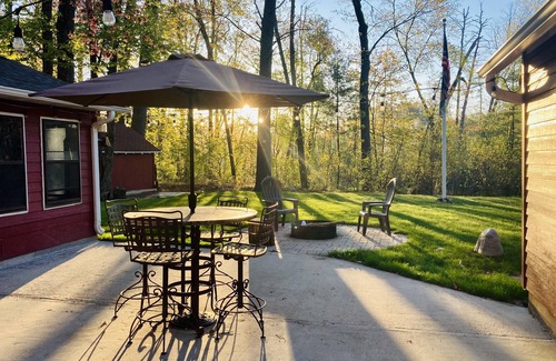 King Cottage | The "Chain" Reaction Retreat brings the boat landing to your backyard