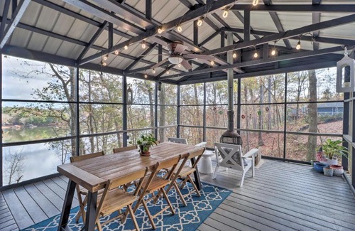 Eatonton Maison | The Chalet on Sinclair with Private Dock and Kayaks!