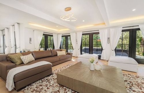 Dedham Maison | The Charles Château Private Estate