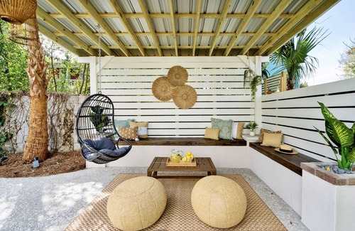 Westside Maison | ★Glamorously renovated downtown home ★ Parking + Yard