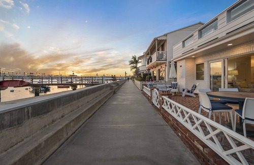 Balboa Island Appartement | Séduisante Balboa Island Bayfront Beach House