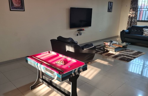 Accra Cabine | The Charways Lodge