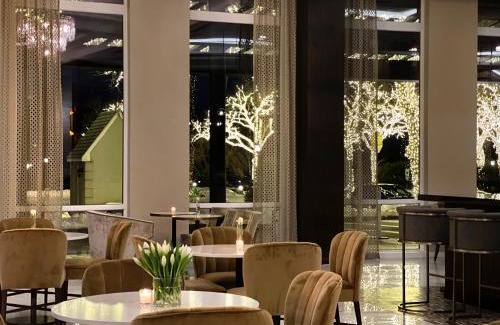 East Brunswick Hôtel | The Chateau Grande Hotel