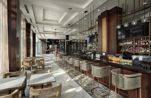 East Brunswick Hôtel | The Chateau Grande Hotel