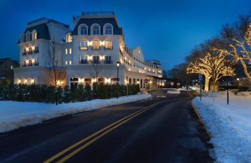 East Brunswick Hôtel | The Chateau Grande Hotel