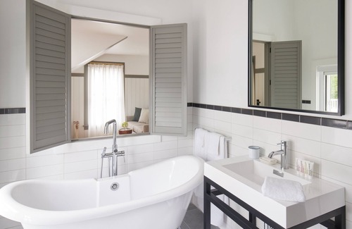 The Heights Hôtel | The Chequit