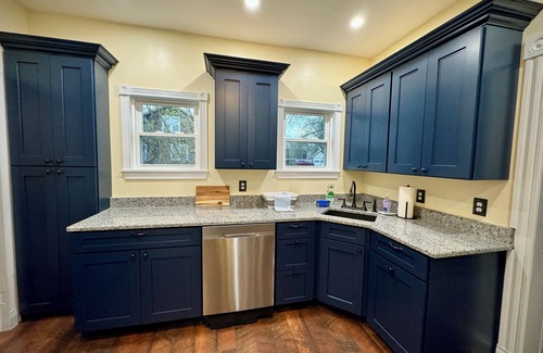 Geneva Maison | The Cherry Street Retreat: Charming, freshly renovated house in downtown Geneva
