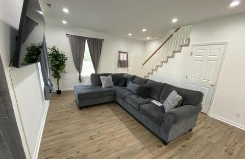 Norfolk Maison | The Chesapeake Gray