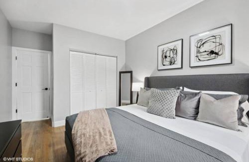 South Shore Appartement | The Chic Urban Oasis Near the Lake!