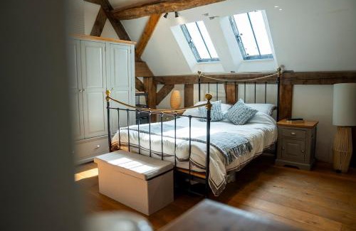 Alcester Maison | The Church Barn