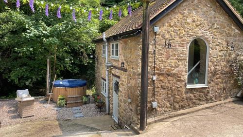 Blaisdon Maison | The Cider Press at Deep Filling Farm, woodland luxury