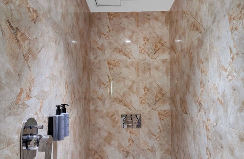 Chunchura Hôtel | The Citi Residenci Hotel,Banskopa