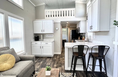 Clermont Maison | The Citrus House - Lakeside Tiny Home Near Orlando