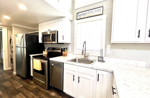 Clermont Maison | The Citrus House - Lakeside Tiny Home Near Orlando